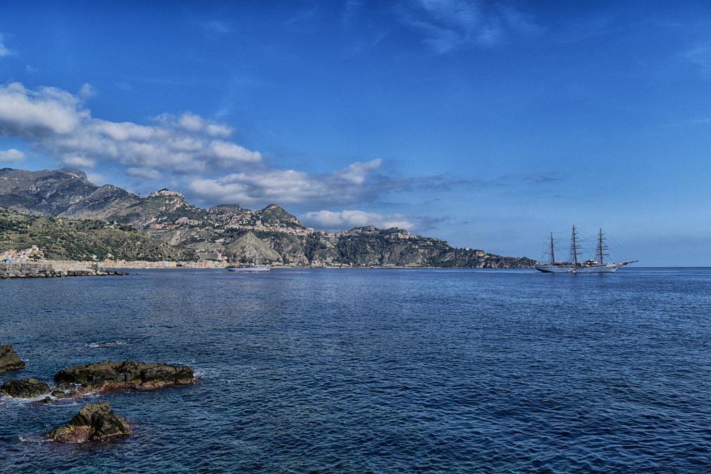 Charming Place Taormina Eksteriør billede